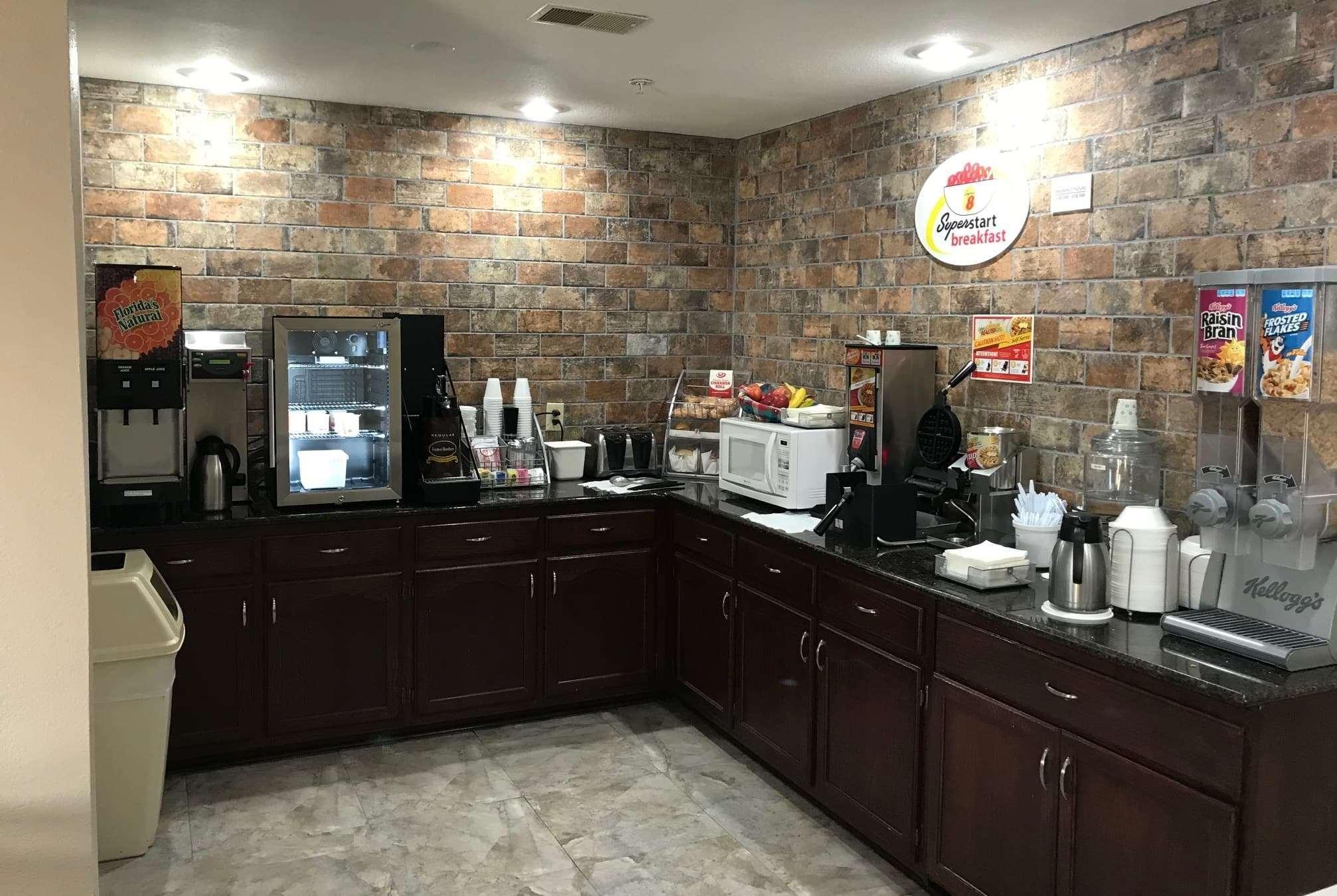 Super 8 By Wyndham Hernando Ngoại thất bức ảnh